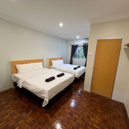 קואלה קנגסאר Homestay Suria מראה חיצוני תמונה