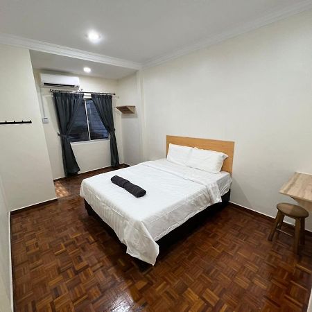 קואלה קנגסאר Homestay Suria מראה חיצוני תמונה