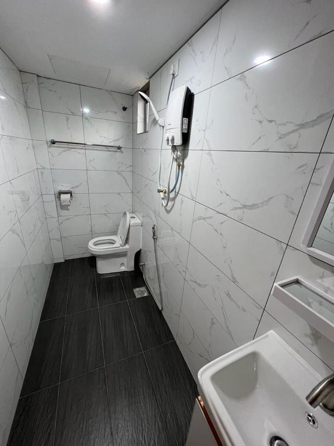 קואלה קנגסאר Homestay Suria מראה חיצוני תמונה