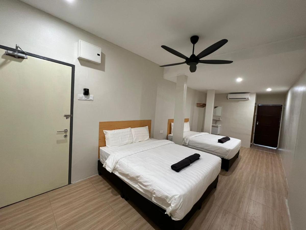 קואלה קנגסאר Homestay Suria מראה חיצוני תמונה