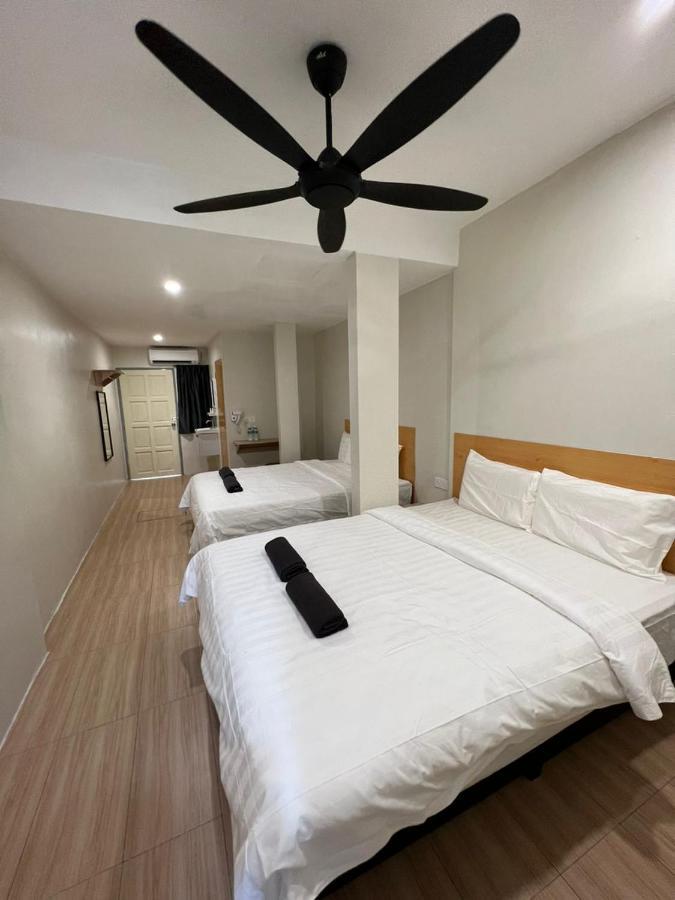 קואלה קנגסאר Homestay Suria מראה חיצוני תמונה